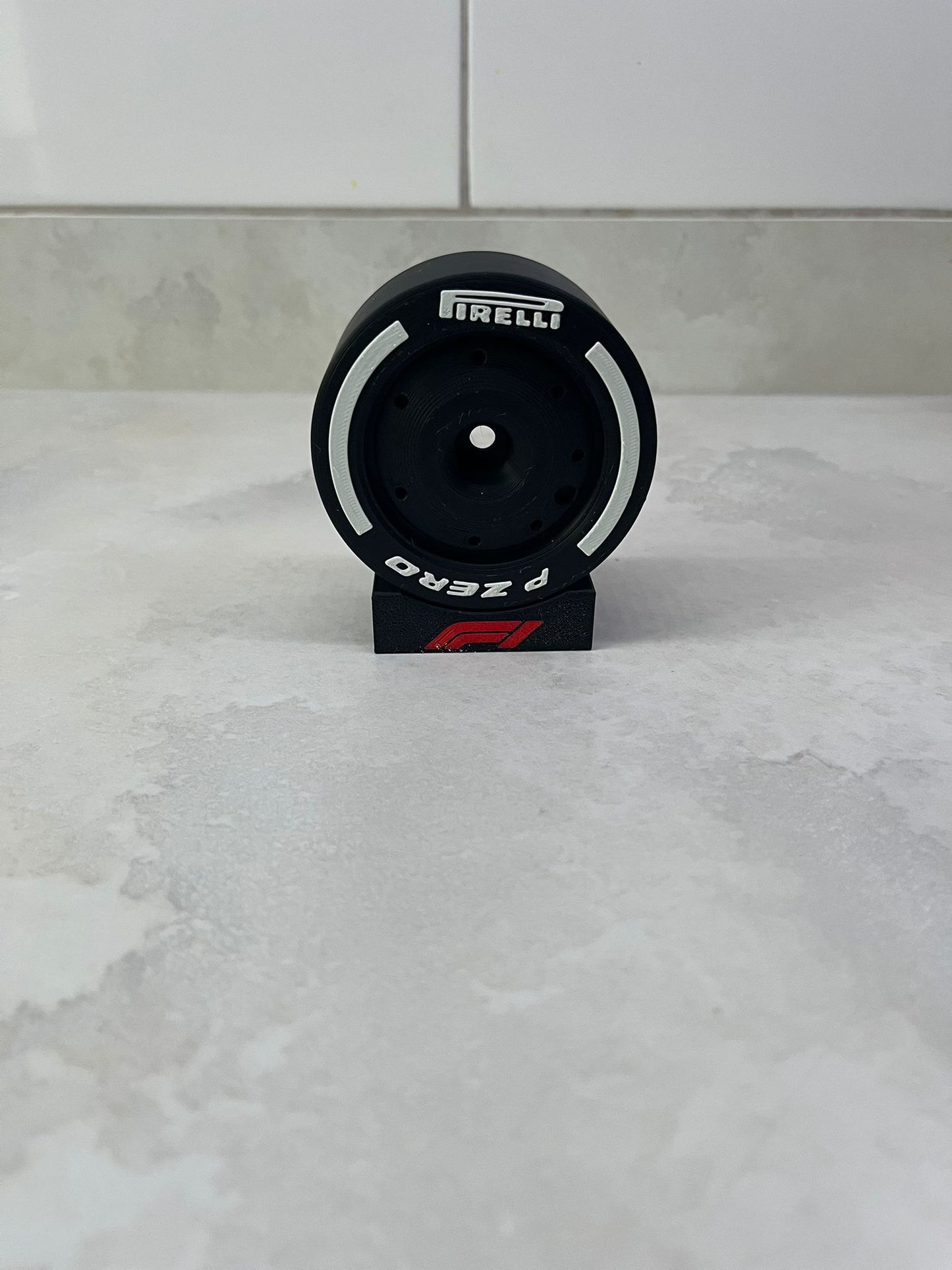 F1 - Formula 1 Tyre Set with Stand