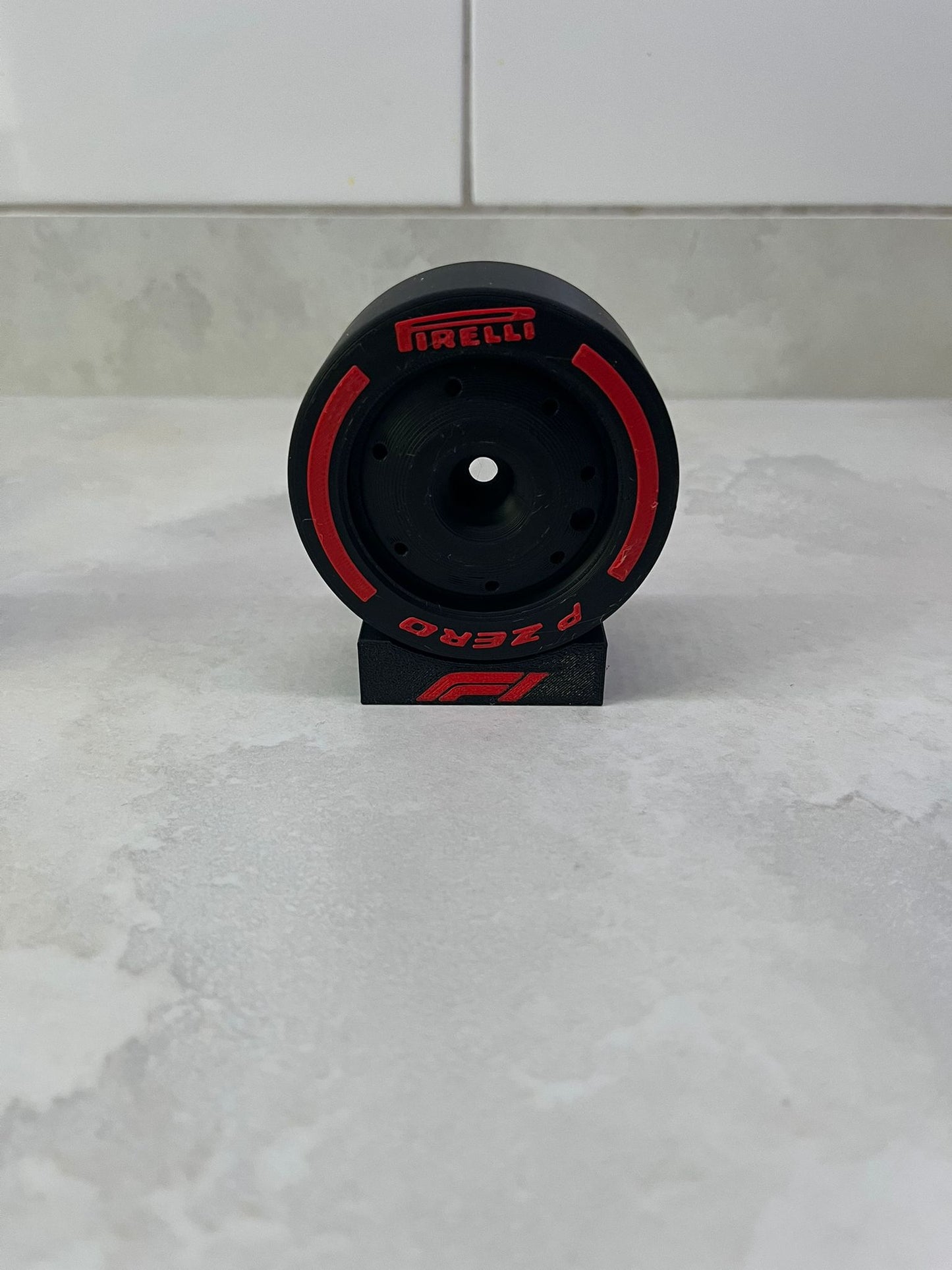 F1 - Formula 1 Tyre Set with Stand