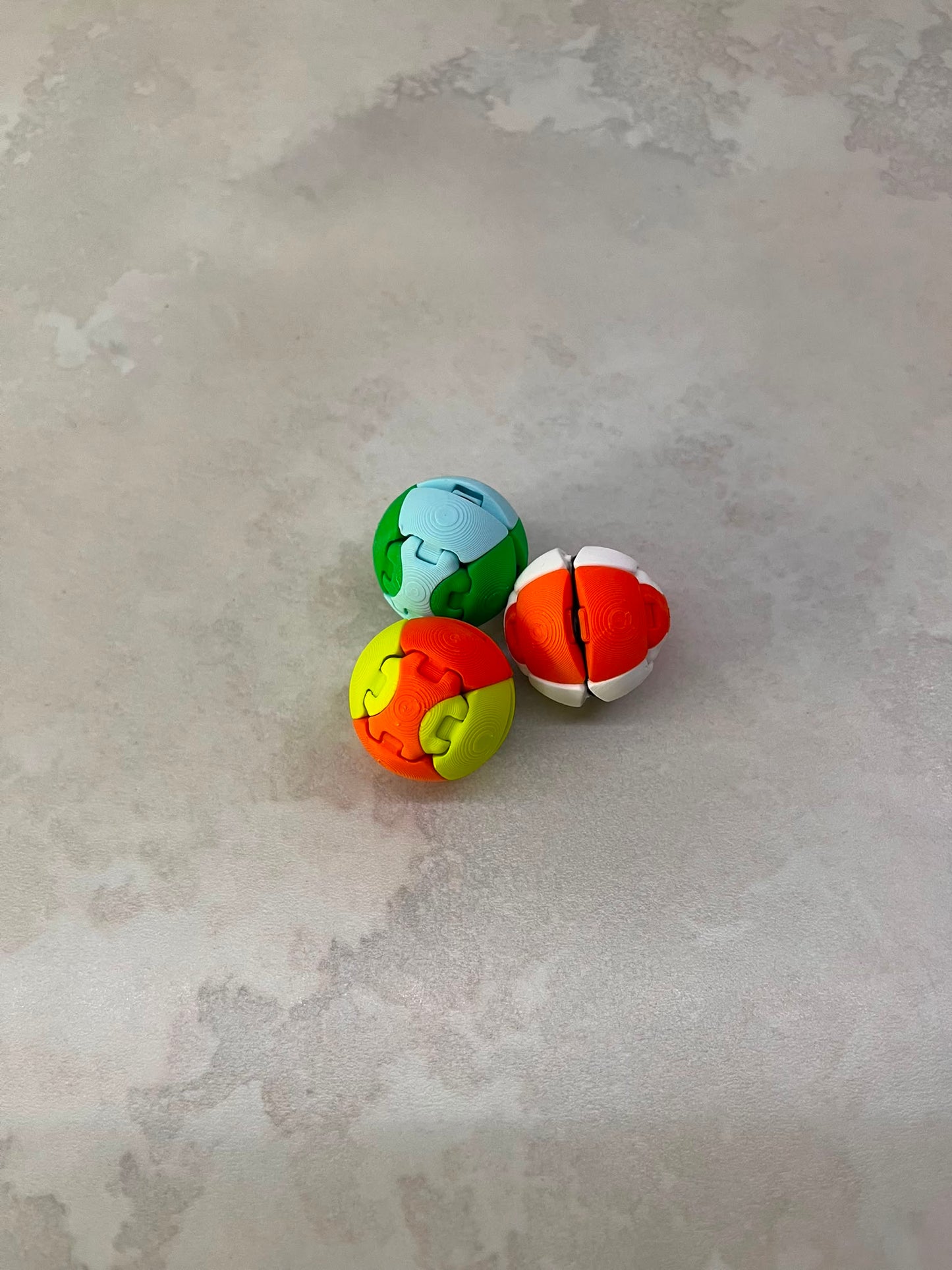 ZORBLES - 2 sizes of fidget ball clickers